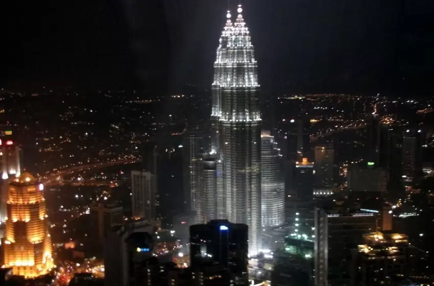 Malaysia hits record high 432 new Covid-19 cases