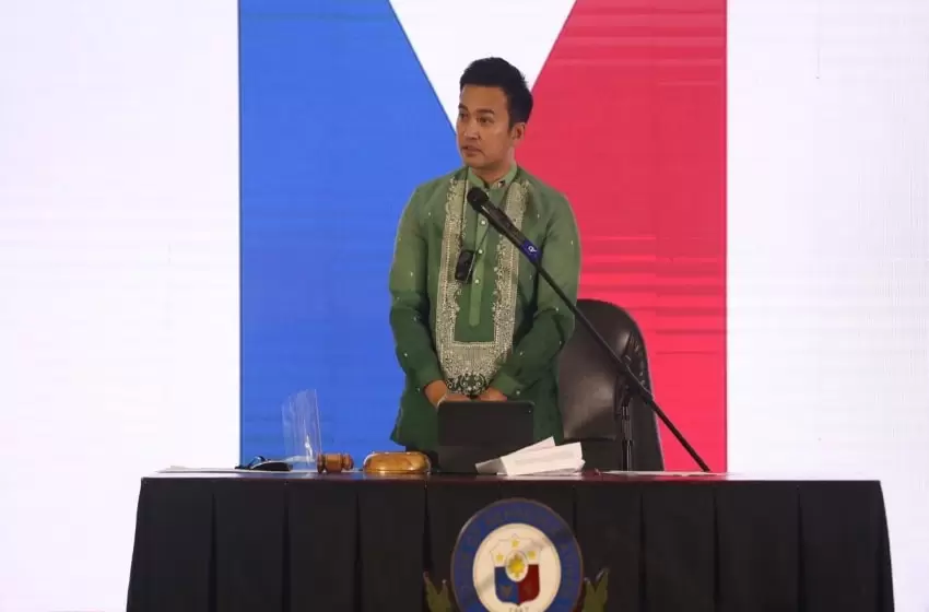Velasco’s allies moves to oust Cayetano as House speaker