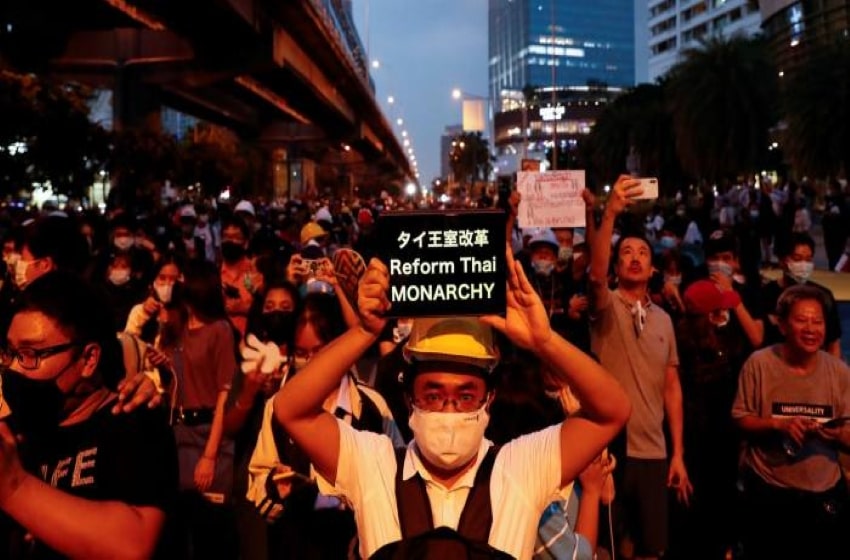 The Non-Stop Mass Rally and the Role of Germany as Intermediary in the Protest Over Prayut