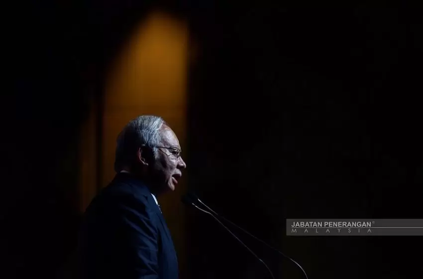 Najib declines to allow Malaysians to condemn the PN government over the EPF.
