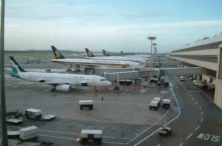 ‘Glamping’ provides shopping therapy in tents at Singapore airport.