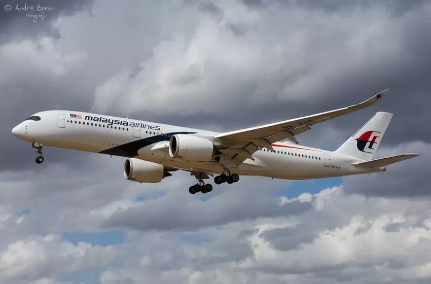 Unfinalized decision to close the parent company of Malaysia Airlines, says Tengku Zafrulul