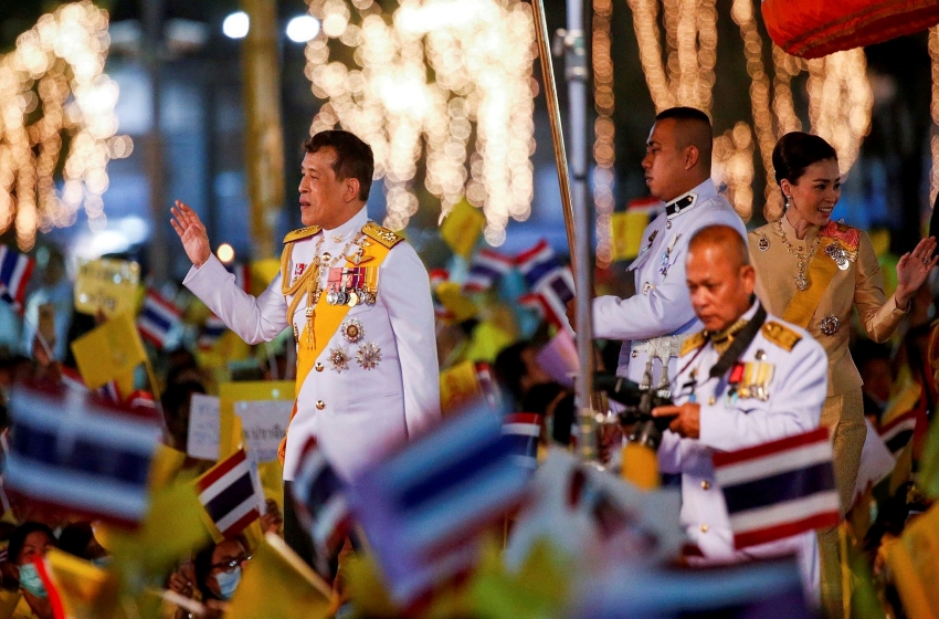 A Significant Movement of Protesters Over Thailand’s Constitution Day