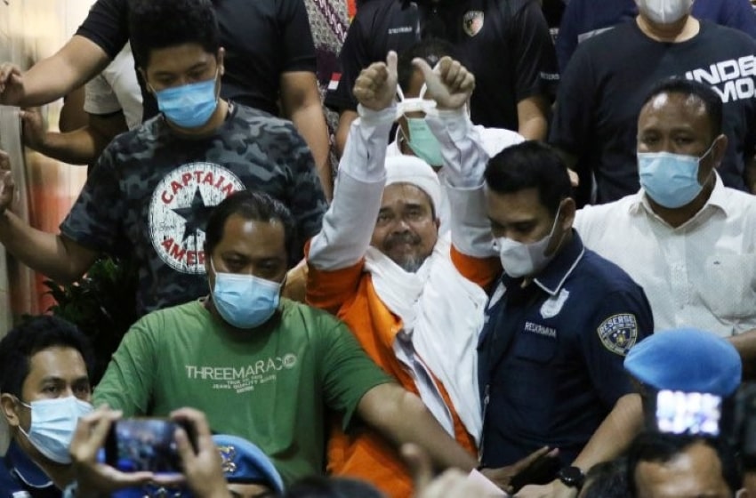 Takbir” Shouts of Support for Habib Rizieq Shihab Was Seen Despite the Current Issue