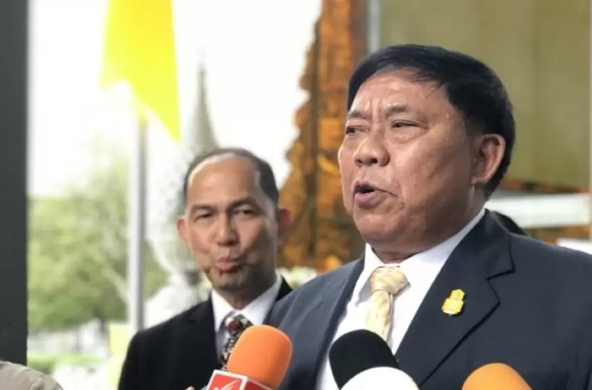 Aswin Kwanmuang is Unsure for the Incoming Election