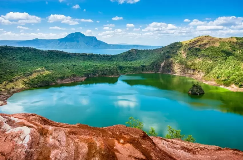 Taal Volcano Surprises the Residents Due to Its Volcanic Activity