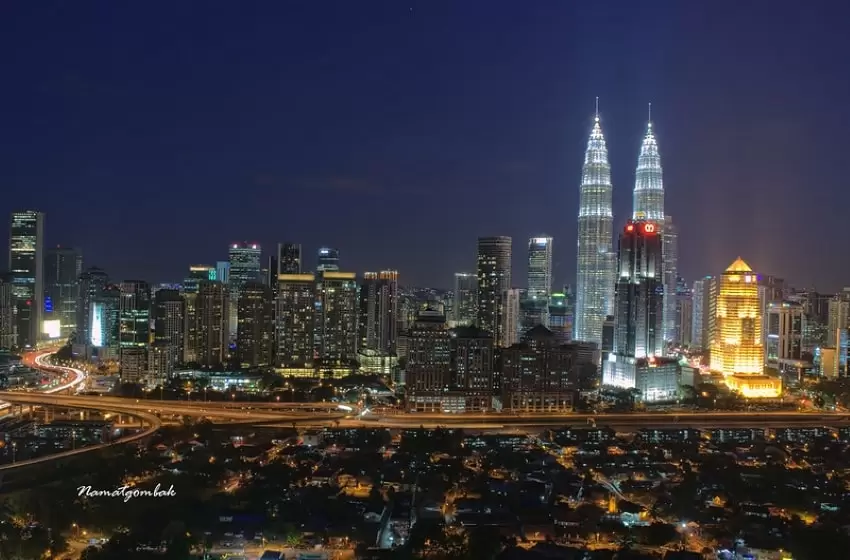 According to Tengku Zafrul, 107,000 employees who lost their jobs will earn RM366 million in 2020.