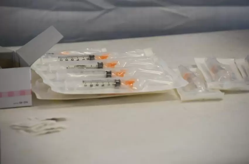 Enable private hospitals to purchase and administer vaccines, they tell the government.