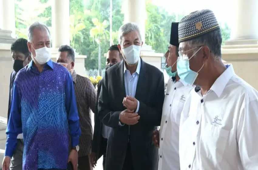 Zahid files RM220 million defamation suit against MKini