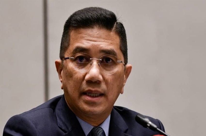 Azmin wrong to involve Anwar, PKR in suit, say voters