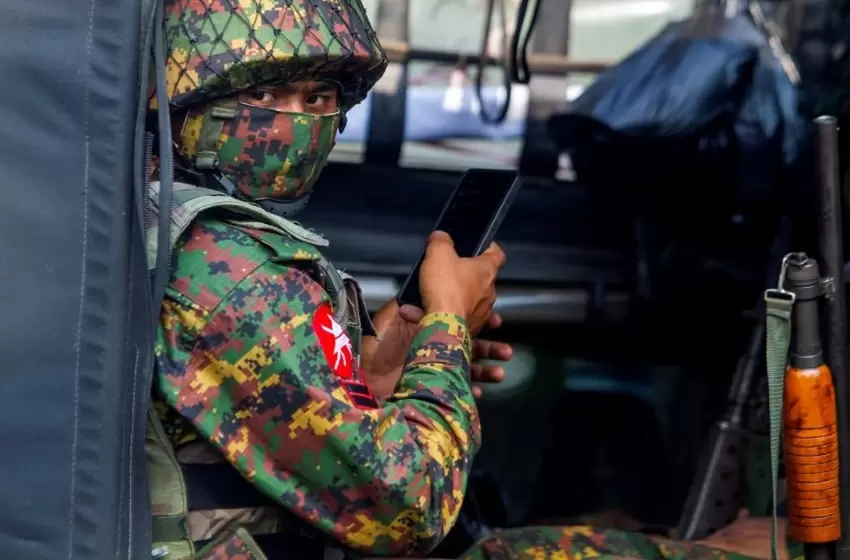 Myanmar army fights against local rebels in Mindat