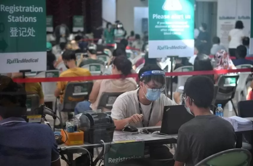 Singapore: Covid-19 vaccination drive for 400,000 students has started