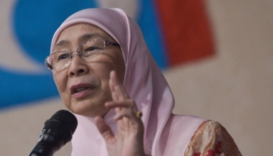 WanAzizah