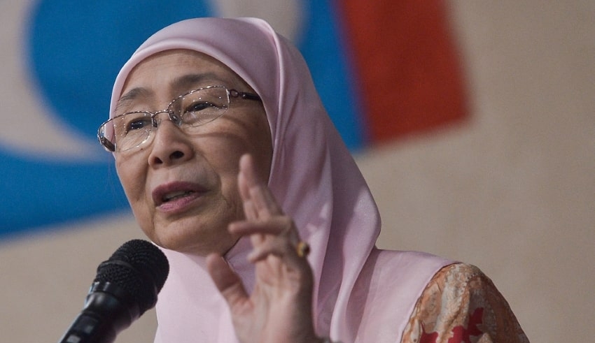 WanAzizah