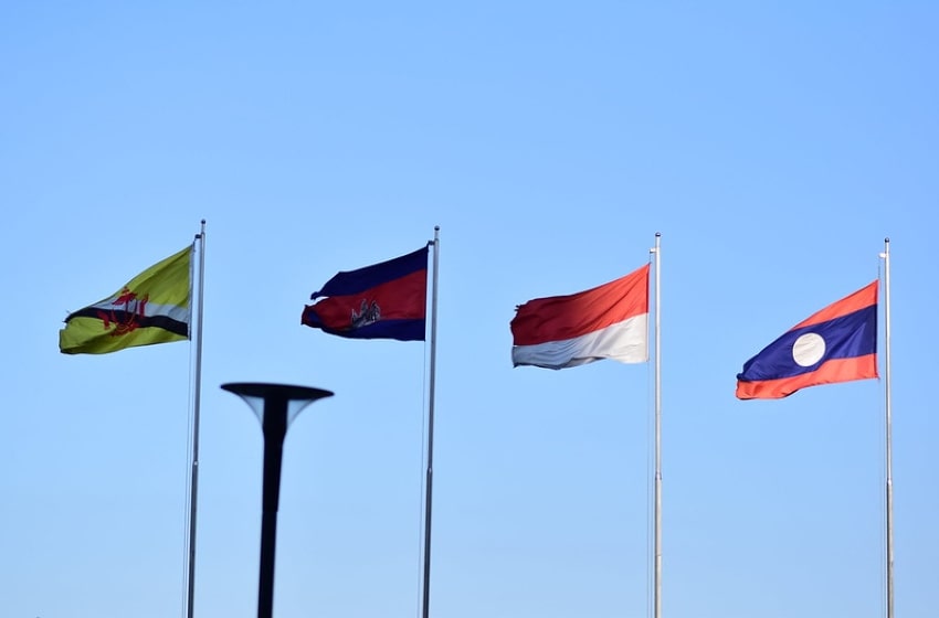 ASEAN, confronted with both external and internal challenges