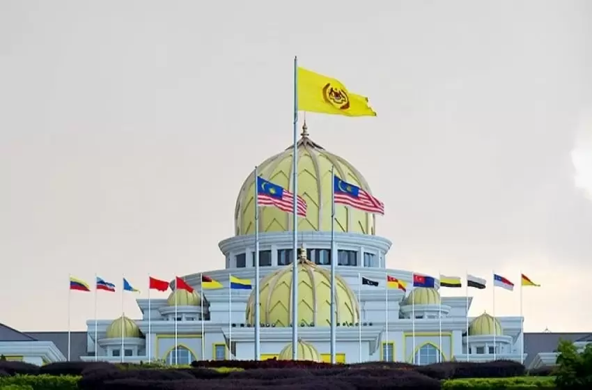 Agong again says Parliament should reopen as soon as possible