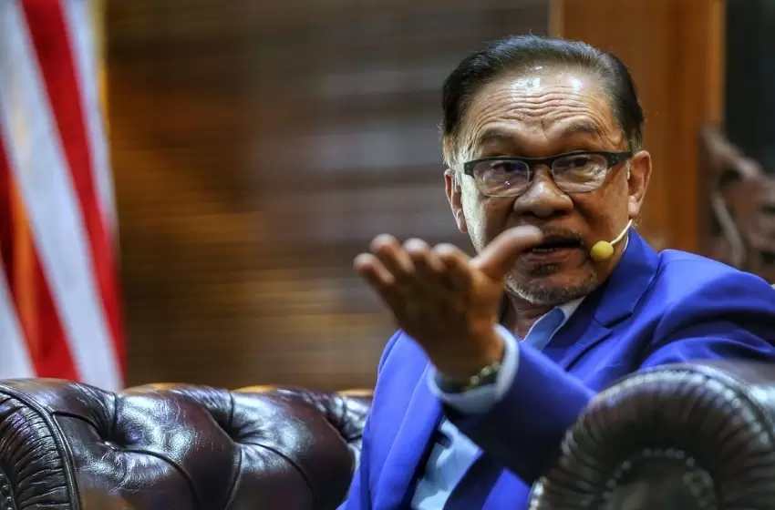 Agong’s intention to reconvene Parliament as soon as possible must be clear, says Anwar