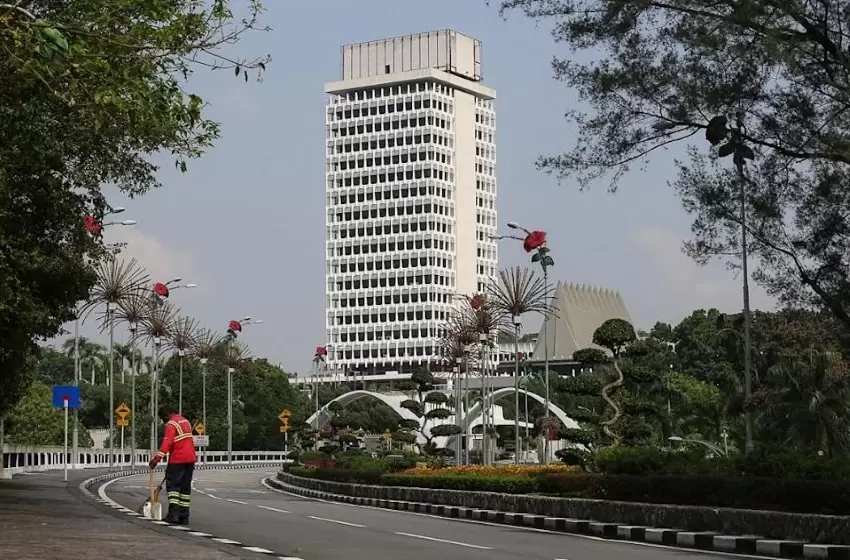 Coalition calls for Parliament reinstatement to resolve Covid-19 issues