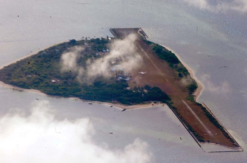 A Crude Sewage Will Be Investigated Over the West Philippine Sea