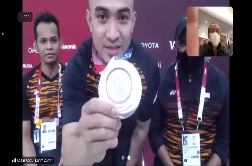 PM describes Azizul as a ‘true champion for Malaysians’