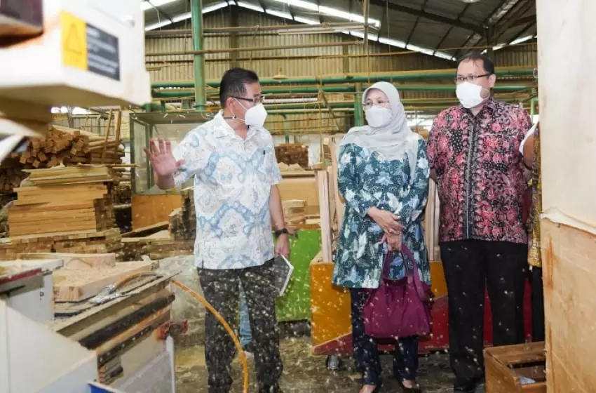 IndustryMinistry