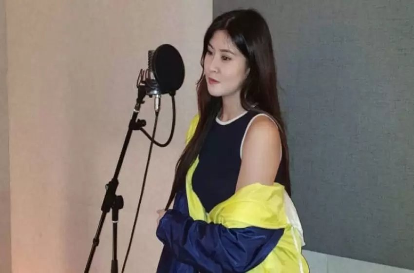 Elizabeth Tan on hiatus as Warner Music remains silent regarding her contract