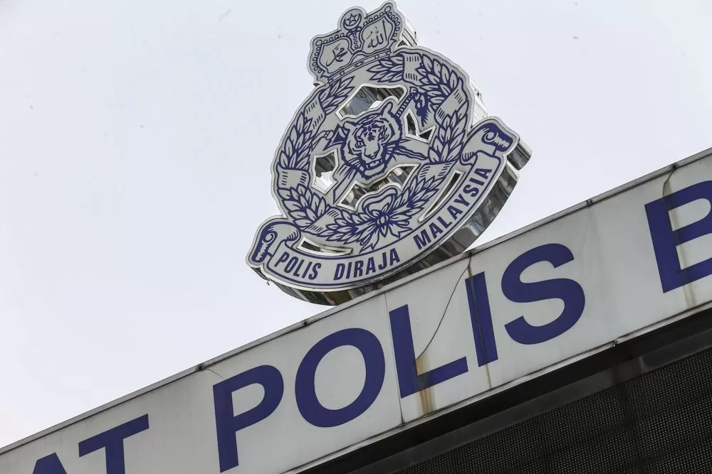 Johor police allegedly lured another officer’s wife criminally