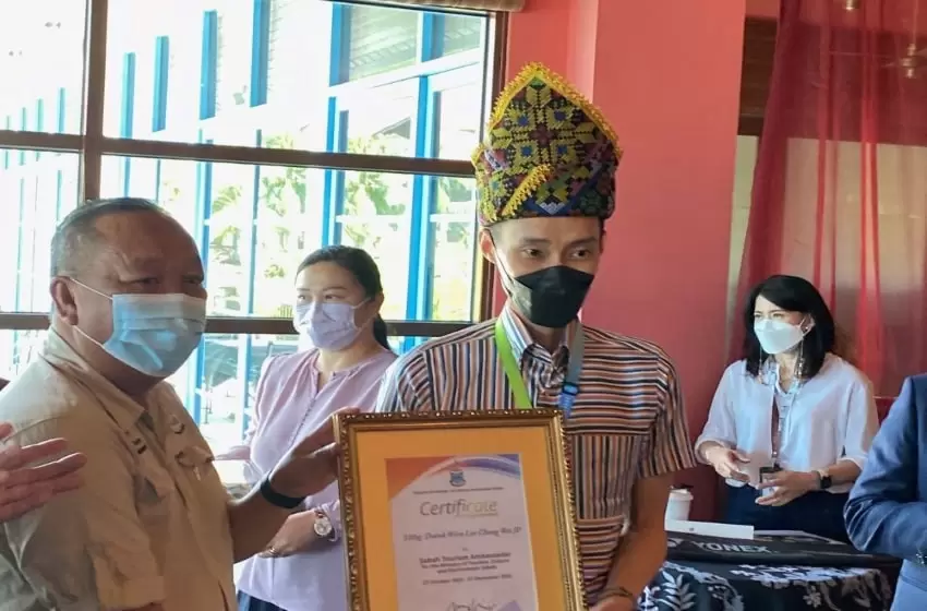 Lee Chong Wei becomes Sabah’s tourism ambassador