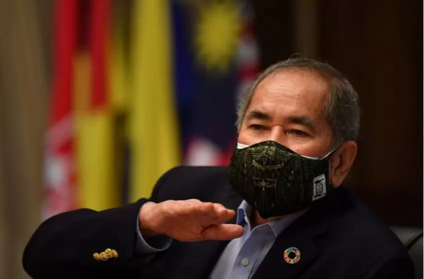 Wan Junaidi: English or Malay may be used in Sarawak during official occasions