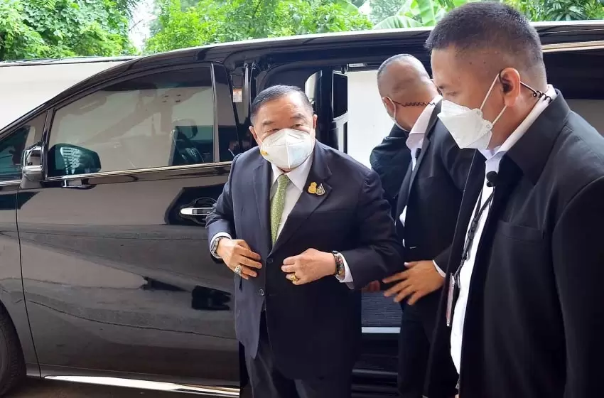 Gatherings Split Over Lese Majeste Law