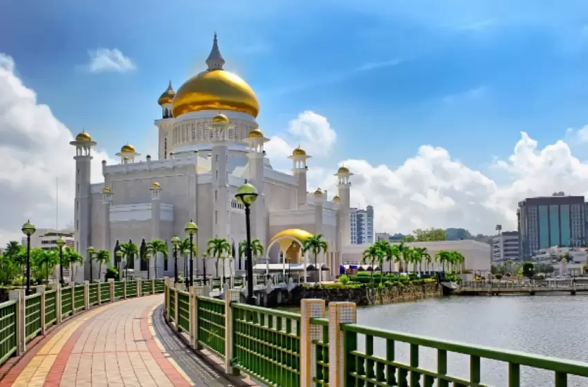 Brunei prolong Malaysia border shutdown by 15 days