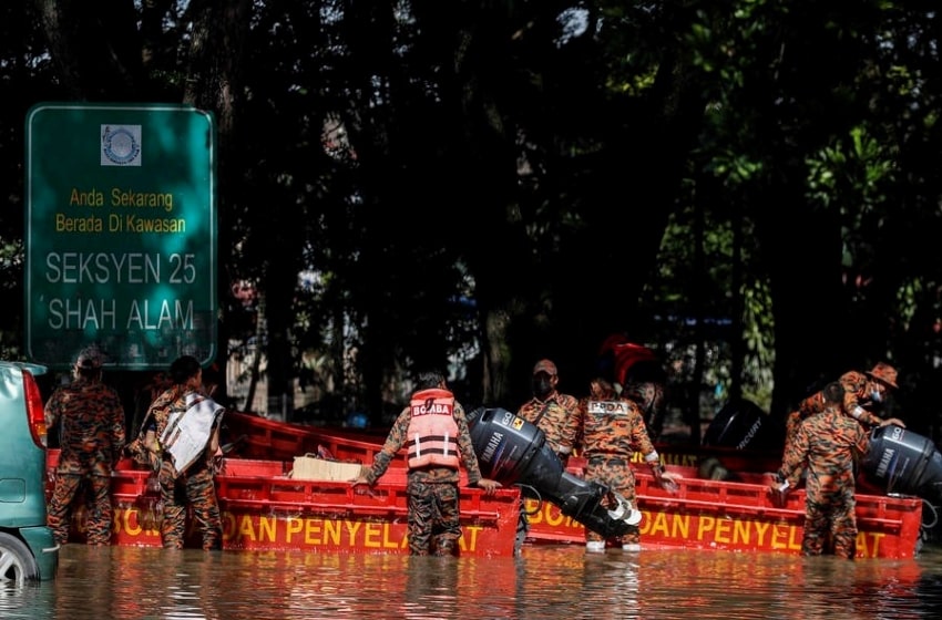 Over 45,000 flood refugees remain at 290 relief centers in 7 states