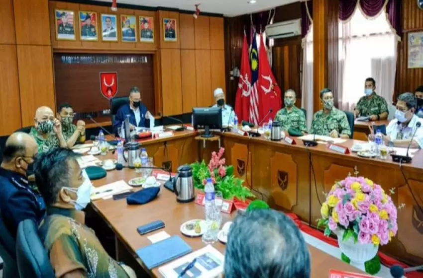 Mindef gives RM500 to Armed Forces soldiers at Batu Tiga Camp