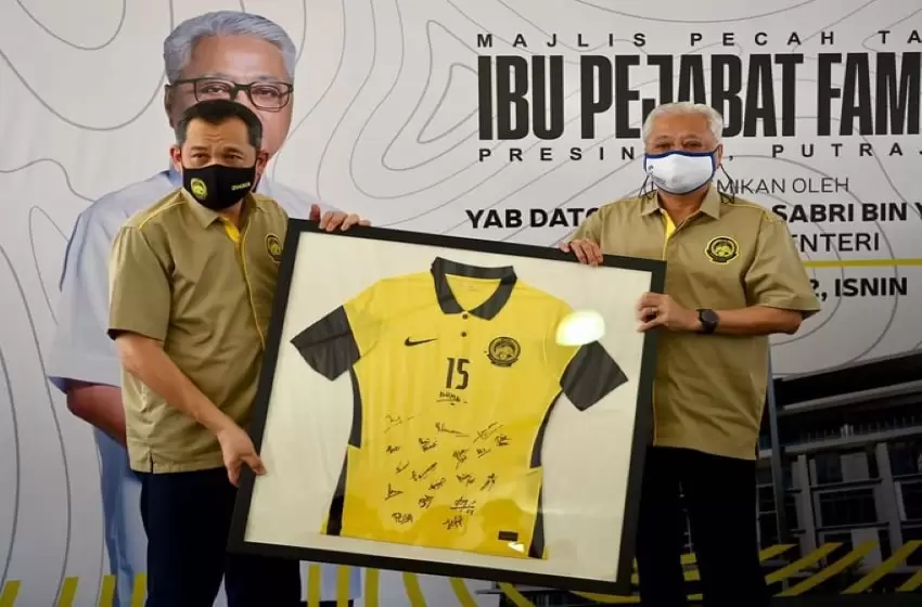PM: To succeed in football development, Malaysia should follow the lead of Chelsea and Vietnam
