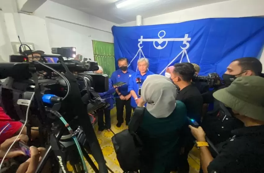 DAP youth leader: Zahid could be the 10th Prime Minister if BN wins the Johor election