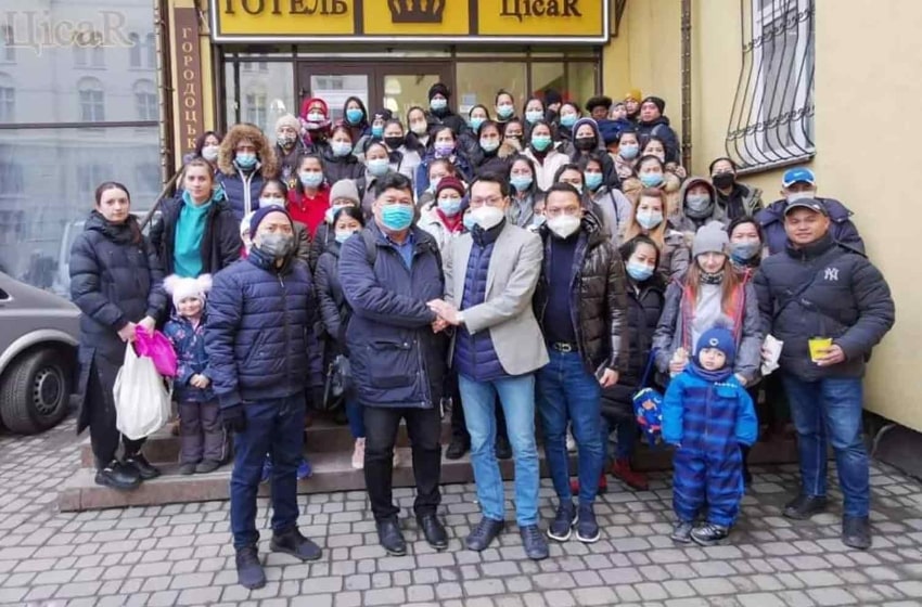 Thai People Have Collaborative Efforts to Rescue and Help Amidst Ukraine Crisis