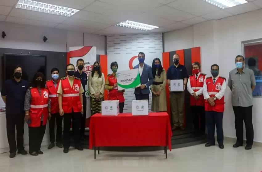 Maxis employees raised about RM106,000 to aid the recent flood victims