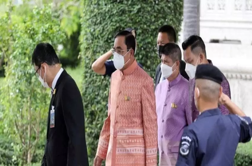 The Deal With PM’s Aide Behavior