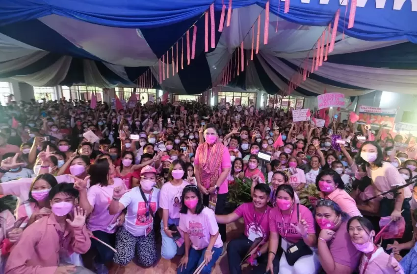 Leni Robredo Gains More Attention as the Last Woman Standing