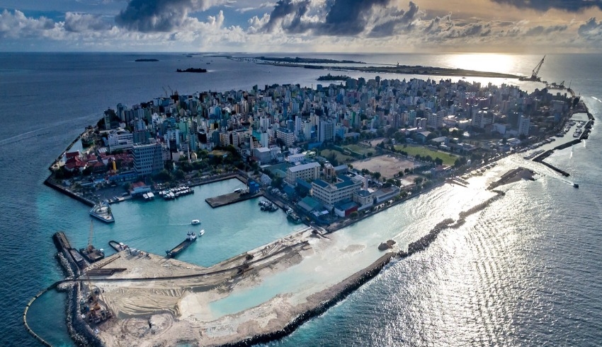 A floating metropolis in the Maldives is taking shape