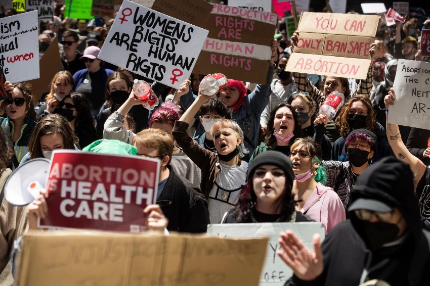 After overturning Roe v Wade, Americans seeking abortion get help from Mexico