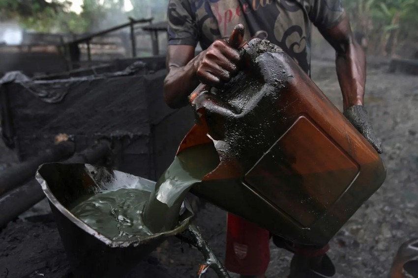 Bankrupt Sri Lanka is looking for Russian oil at a reduced price