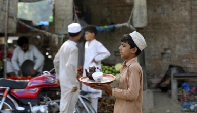 Drink less tea to alleviate country’s economic struggle, Pakistanis are told