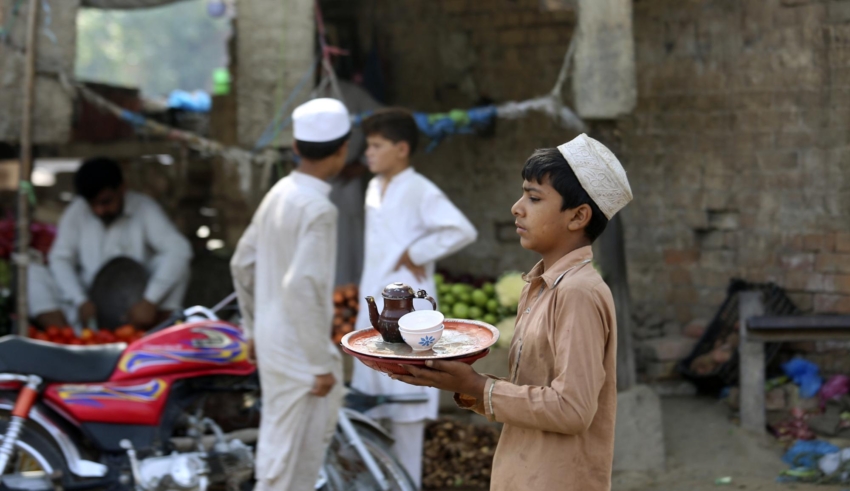 Drink less tea to alleviate country’s economic struggle, Pakistanis are told