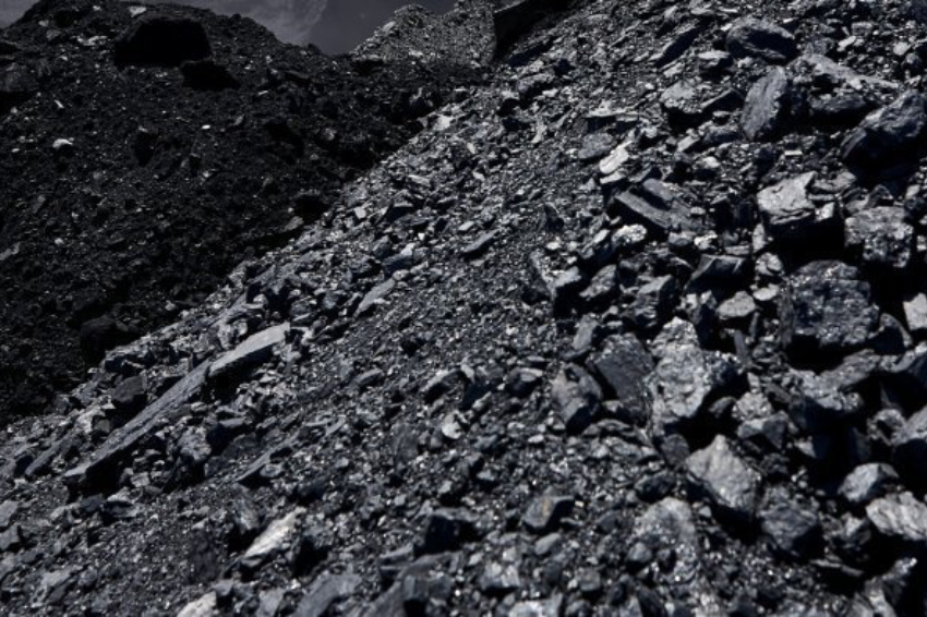Chinese mining site, a mountain collapsed, killing ten people