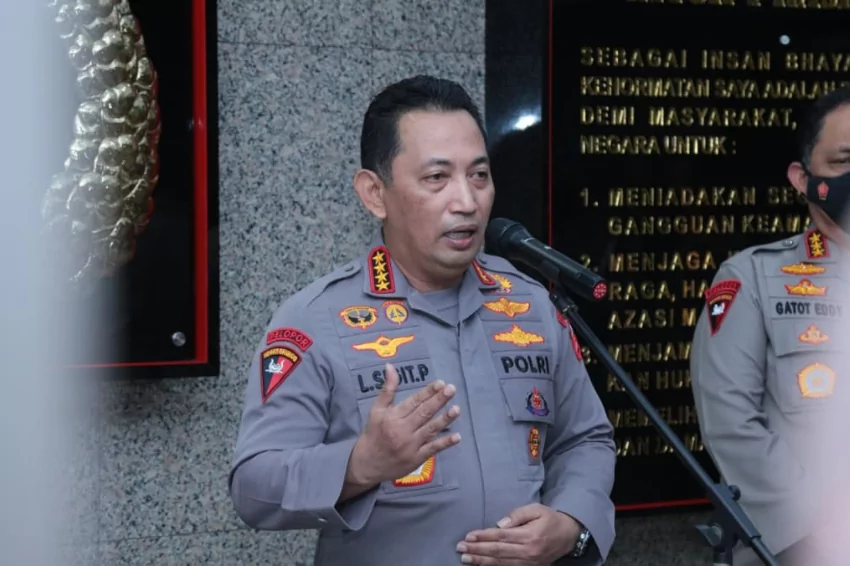 Police general dismissed after bodyguard found with gun wounds