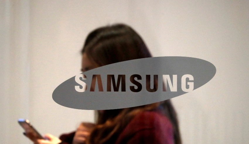 Samsung Q2 strong on server-chip demand, cloud handsets