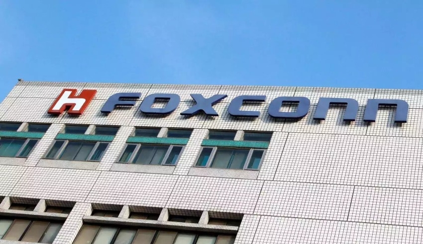 Taiwan requires Foxconn's clearance before investing in a China chip manufacturer