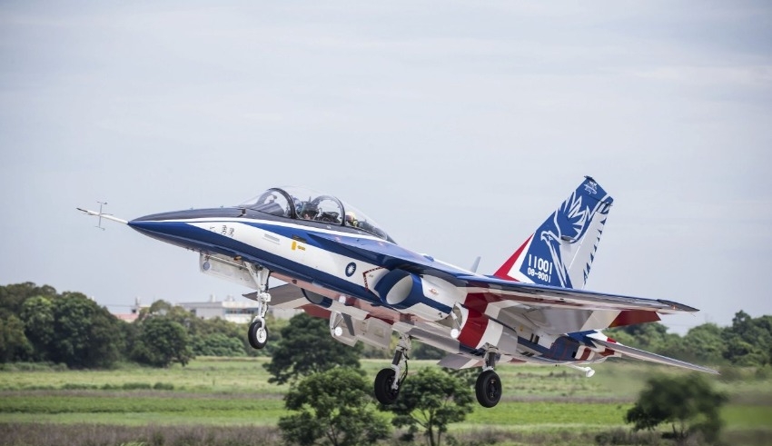 Taiwan's superior training jet is praised