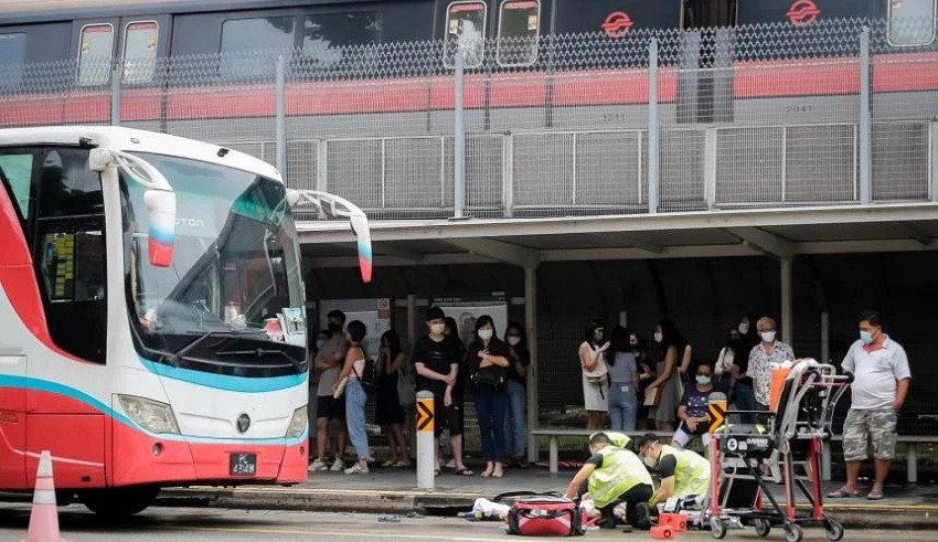 An elderly woman was killed in a bus crash on Tiong Bahru Road